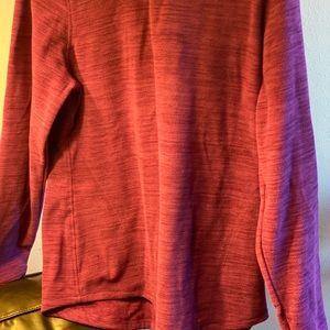 Light weight Tek gear sweatshirt! Super soft!